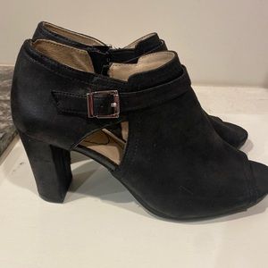 Life Stride Bootie Heels